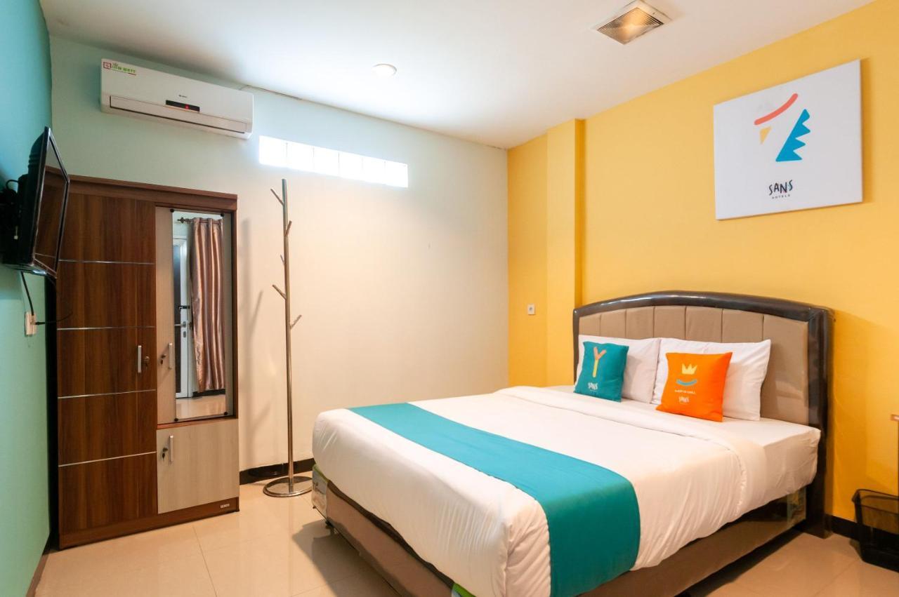 Sans Hotel Finest Medan Extérieur photo