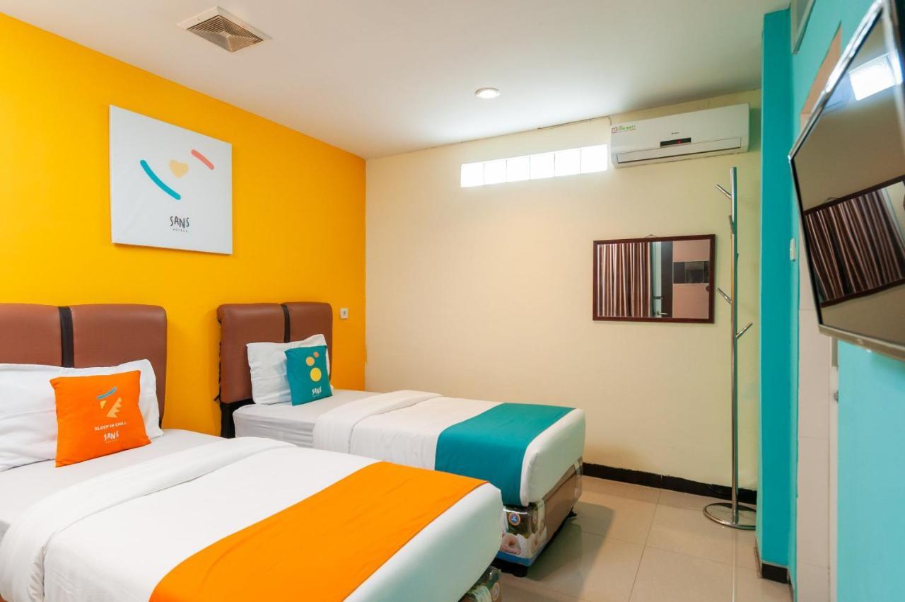 Sans Hotel Finest Medan Extérieur photo