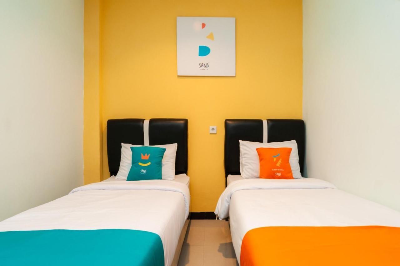 Sans Hotel Finest Medan Extérieur photo